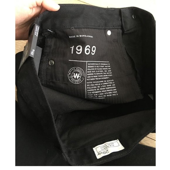 2/$30 New Gap black denim shorts size 28 - Picture 4 of 4